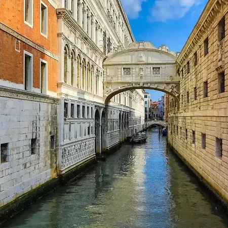 Venice San Marco Lovely Attic Two Bedroom Ac - Wi-Fi 公寓 威尼斯