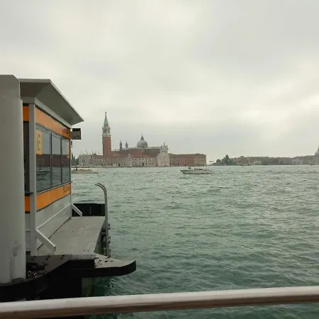 公寓 Venice San Marco Lovely Attic Two Bedroom Ac - Wi-Fi 威尼斯